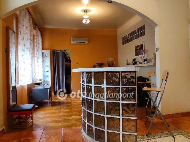 Eladó lakás Budapest VI. kerület 53 nm