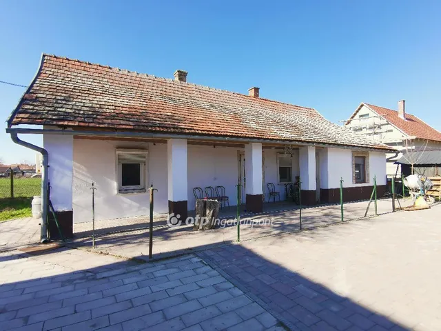 Eladó ház Dömsöd 288 nm