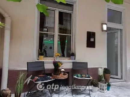 Eladó lakás Budapest VI. kerület, Nagykörúton belüli terület 30 nm