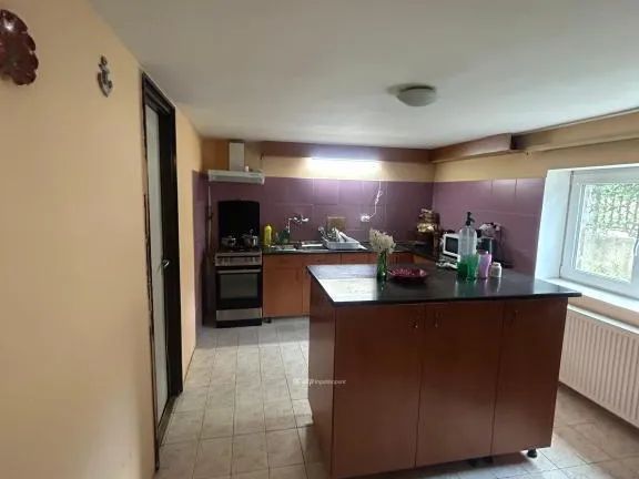 Eladó ház Veresegyház 200 nm
