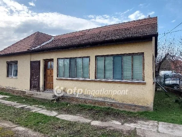 Eladó ház Velence 80 nm