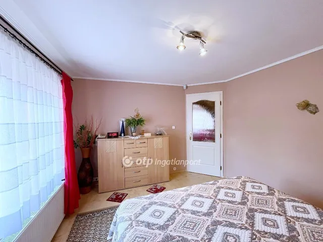 Eladó ház Pécel, Kopaszhegy 98 nm