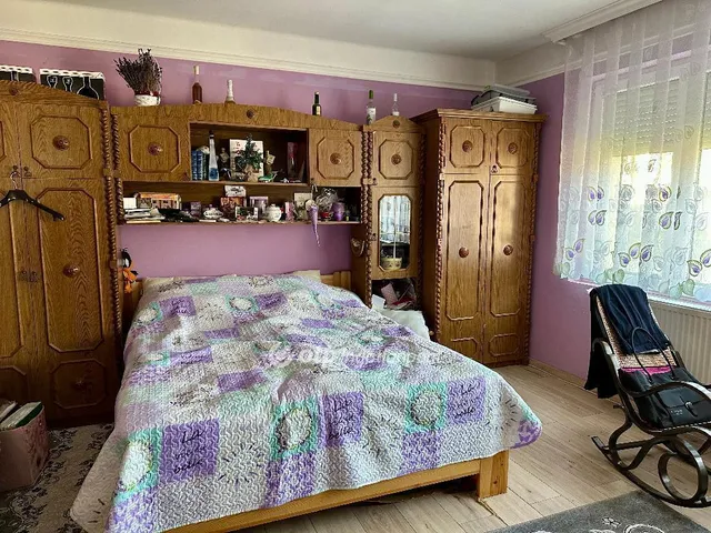 Eladó ház Dánszentmiklós 130 nm