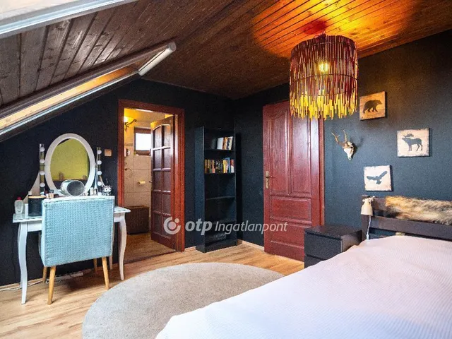 Eladó ház Fót 290 nm