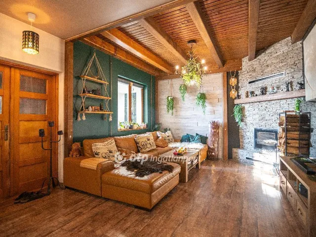 Eladó ház Fót 290 nm