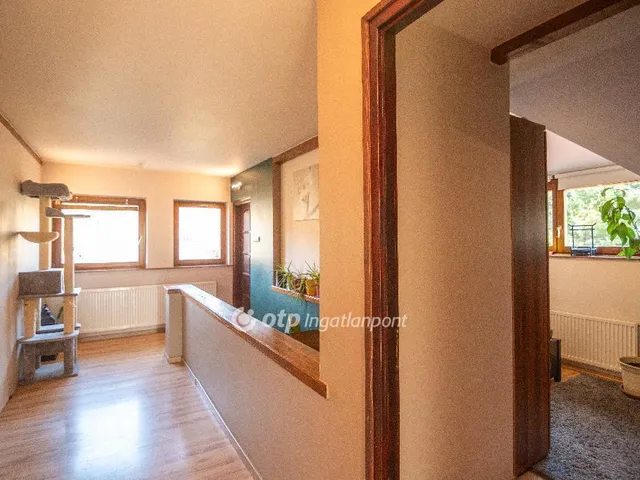 Eladó ház Fót 290 nm