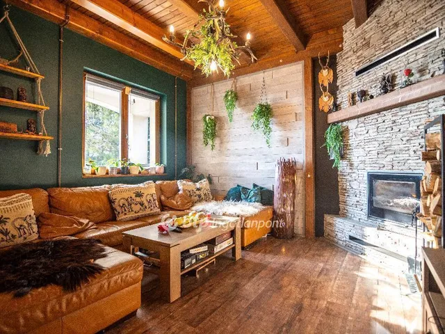 Eladó ház Fót 290 nm