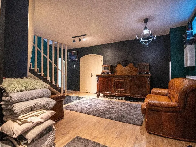 Eladó ház Fót 290 nm