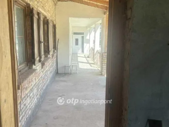 Eladó ház Galgahévíz 220 nm