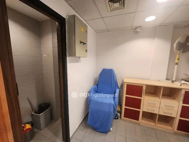 Eladó kereskedelmi és ipari ingatlan Budapest IV. kerület 74 nm