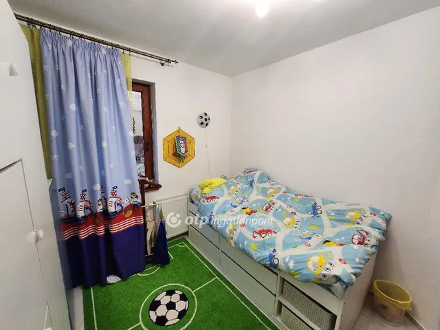 Kiadó ház Budapest XVI. kerület 458 nm