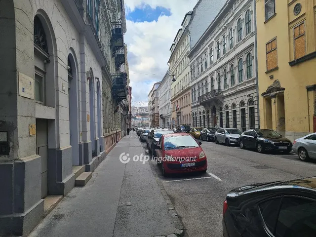 Eladó lakás Budapest V. kerület 52 nm