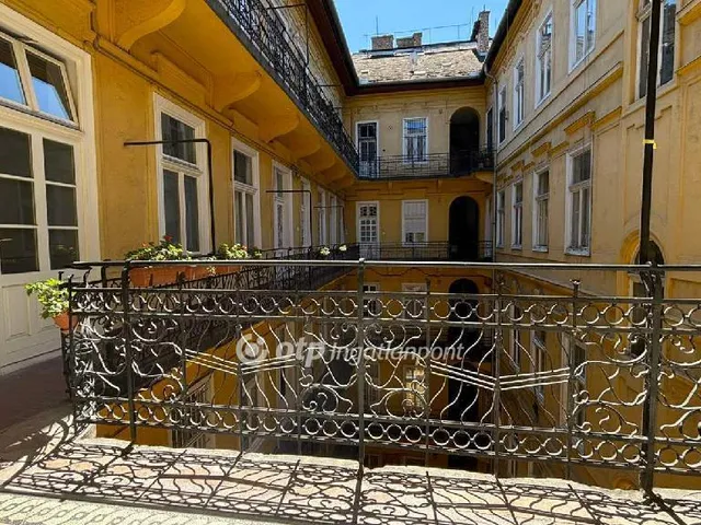 Eladó lakás Budapest VIII. kerület, Palotanegyed 121 nm