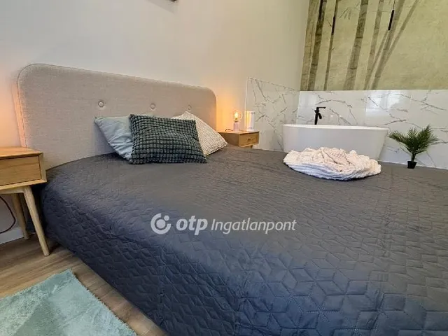 Eladó lakás Budapest VIII. kerület, Palotanegyed 121 nm
