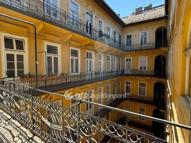 Eladó lakás Budapest VIII. kerület, Palotanegyed 121 nm