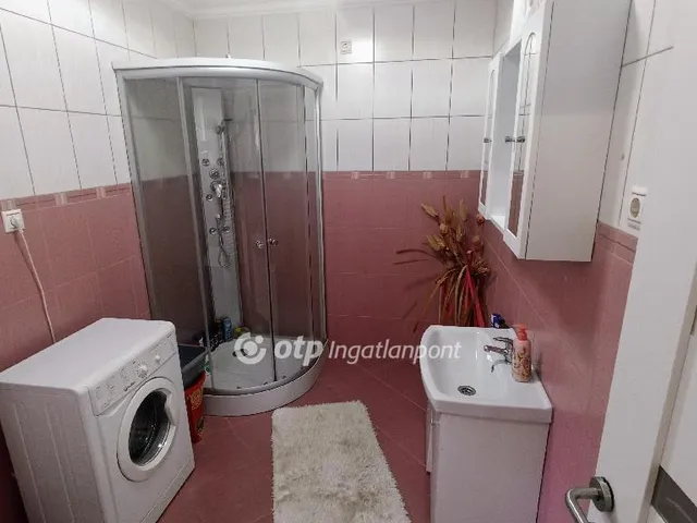 Eladó ház Jászfényszaru 139 nm