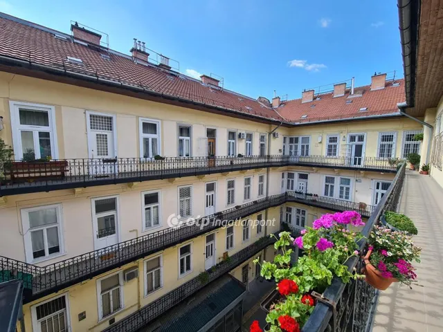 Eladó lakás Budapest VII. kerület 93 nm