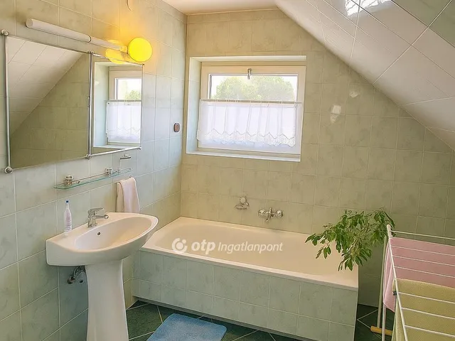 Eladó ház Kiskunlacháza 130 nm