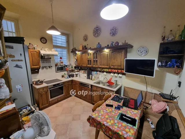 Eladó lakás Budapest II. kerület 102 nm