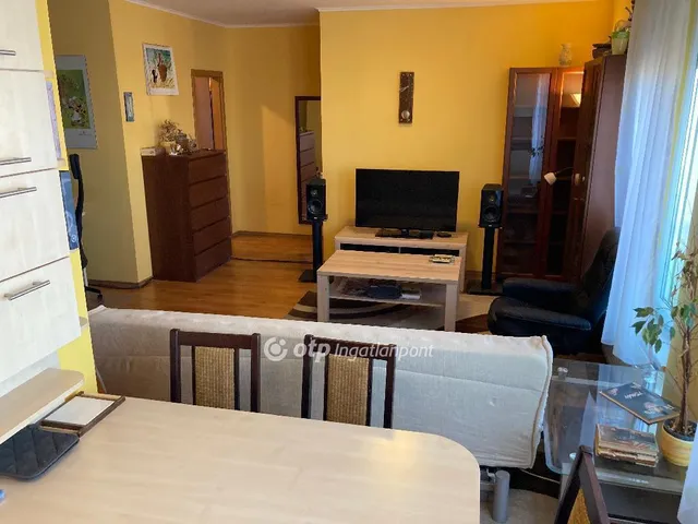 Eladó lakás Budapest X. kerület 64 nm