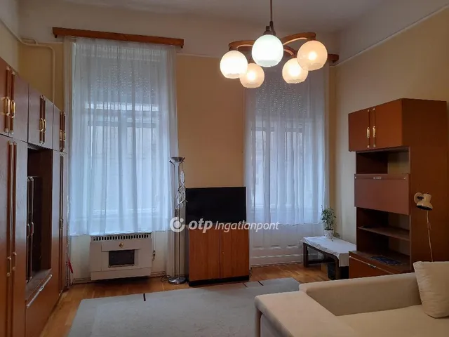 Eladó lakás Budapest VI. kerület, Nagykörúton kívüli terület 104 nm