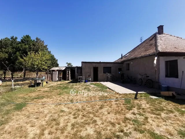 Eladó ház Dömsöd 83 nm