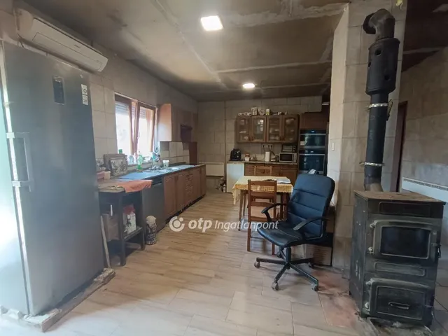 Eladó ház Kiskunlacháza 90 nm