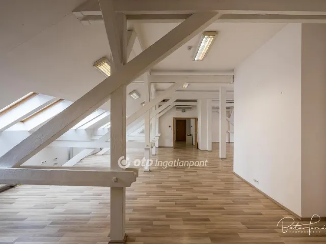 Eladó ház Budapest IX. kerület 1335 nm