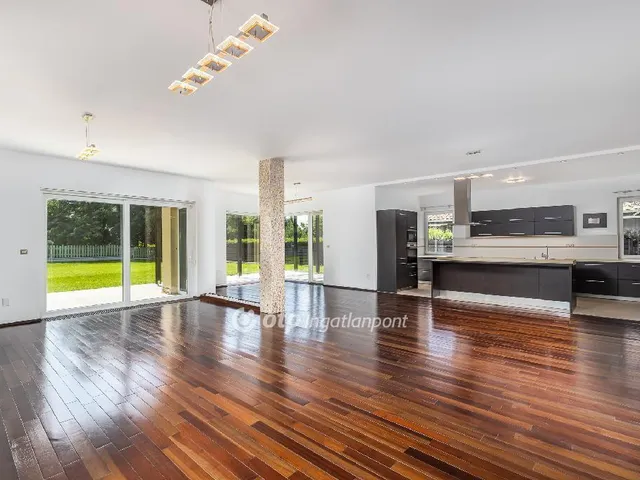 Eladó ház Telki 450 nm