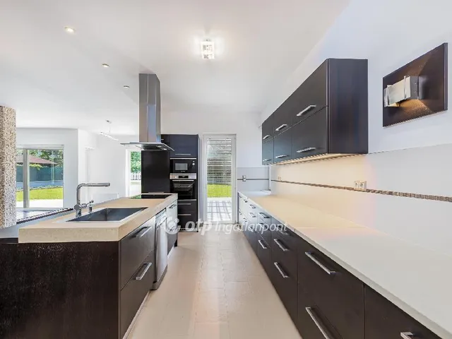 Eladó ház Telki 450 nm