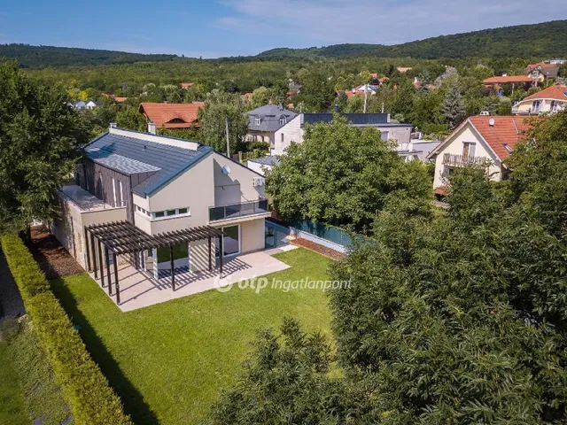 Eladó ház Telki 450 nm