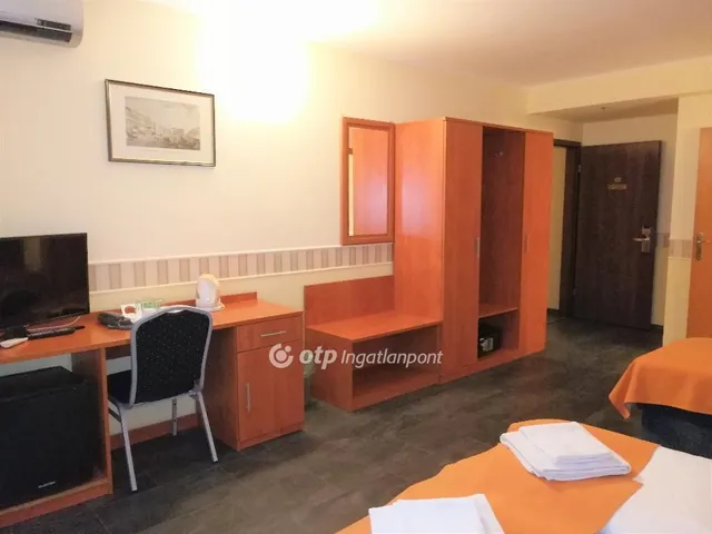 Eladó kereskedelmi és ipari ingatlan Budapest VIII. kerület 4605 nm