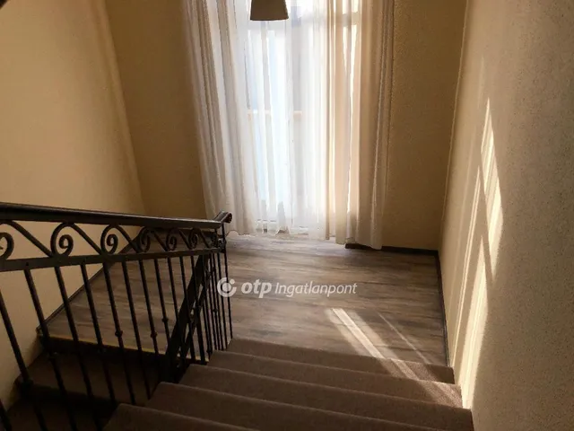 Eladó kereskedelmi és ipari ingatlan Budapest XIV. kerület 3800 nm