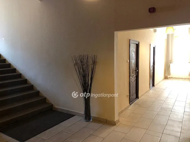 Eladó kereskedelmi és ipari ingatlan Budapest XIV. kerület 3800 nm