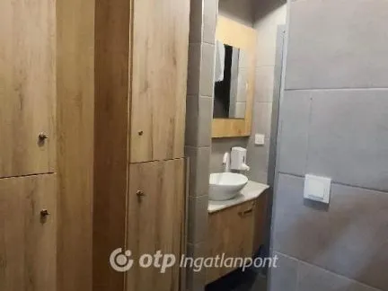 Eladó kereskedelmi és ipari ingatlan Budapest VII. kerület 149 nm