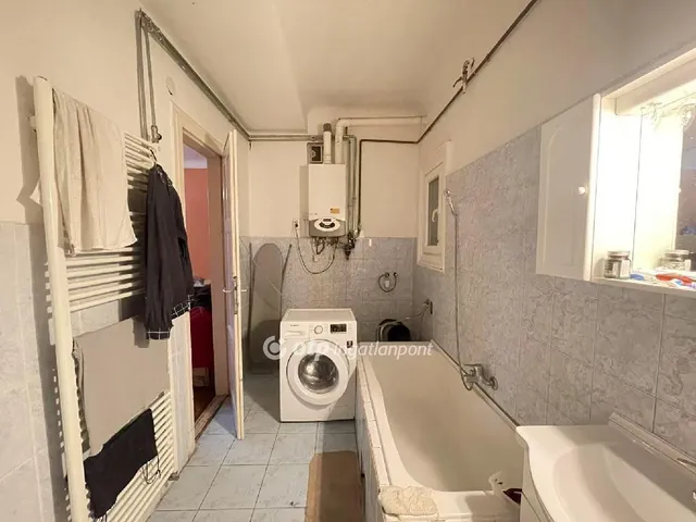 Eladó lakás Budapest VI. kerület 93 nm