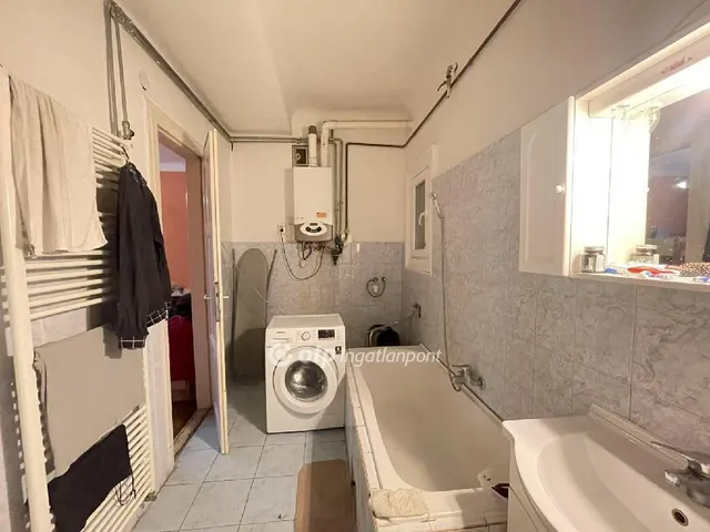 Eladó lakás Budapest VI. kerület 93 nm