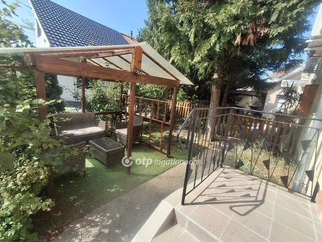 Eladó ház Budapest III. kerület, Csillaghegy 72 nm