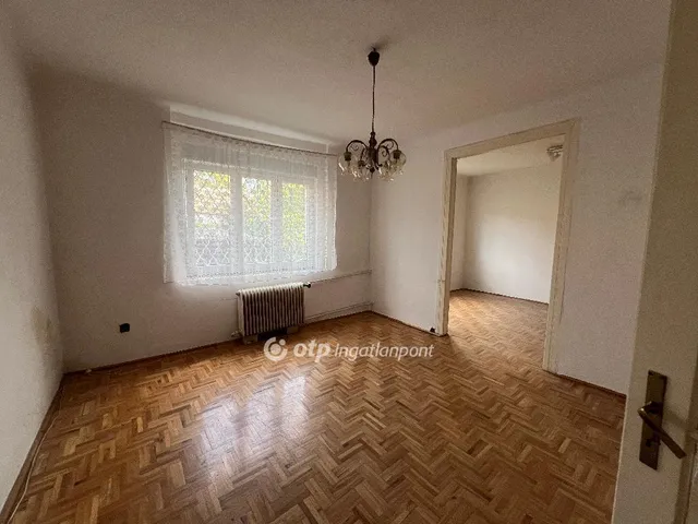 Eladó ház Budapest III. kerület, Csillaghegy 160 nm