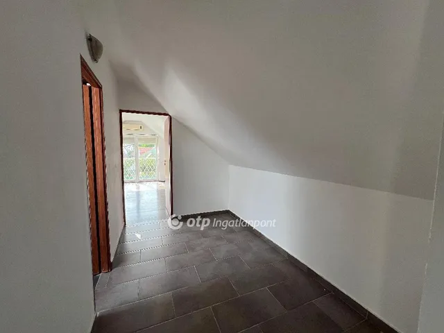 Eladó ház Budapest III. kerület, Csillaghegy 160 nm