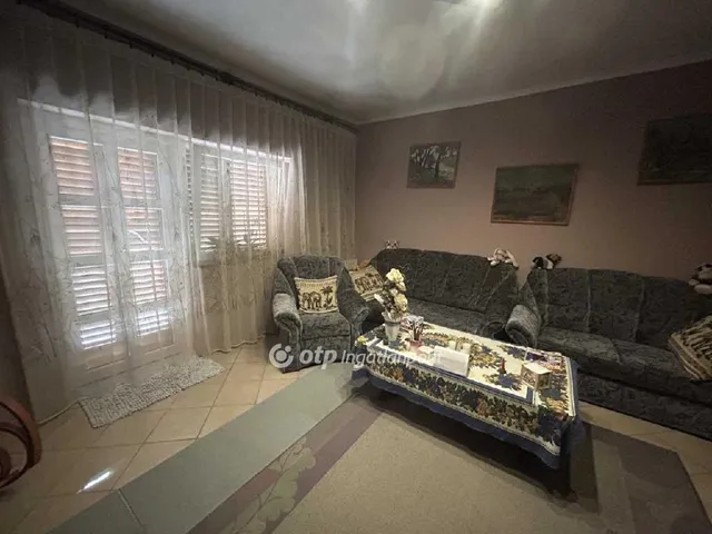 Eladó ház Püspökhatvan 200 nm