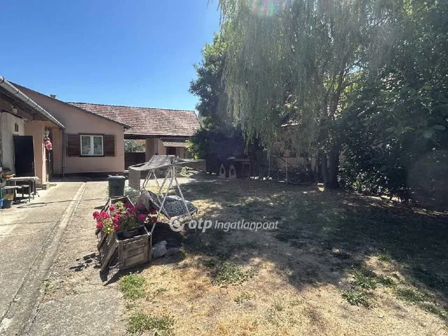 Eladó ház Püspökhatvan 200 nm