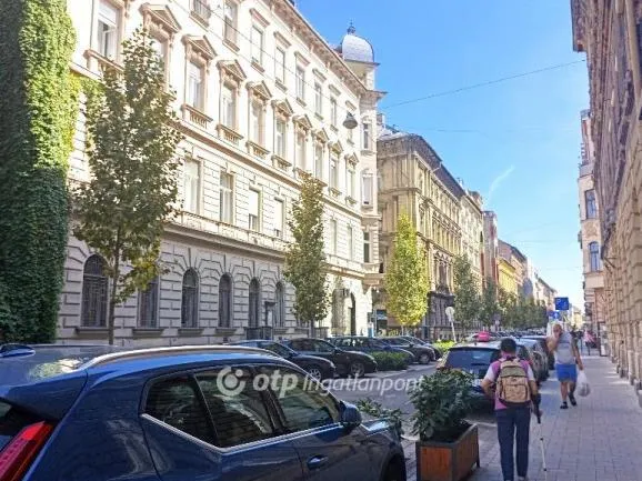 Eladó lakás Budapest VI. kerület 44 nm