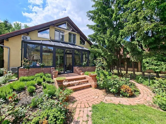 Eladó ház Gödöllő 135 nm