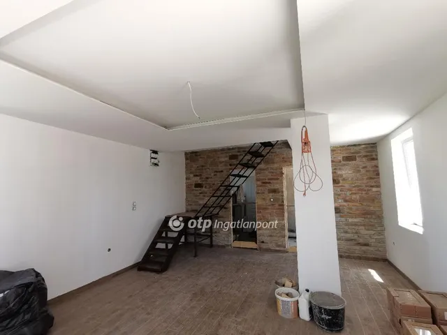 Eladó ház Dömsöd 288 nm