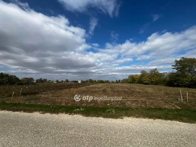 Eladó telek Jenő 1809 nm