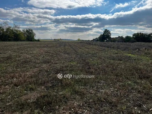 Eladó telek Jenő 1809 nm