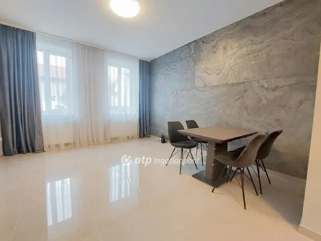 Eladó lakás Budapest XV. kerület 64 nm