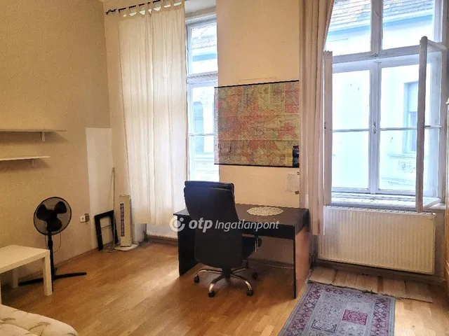 Eladó lakás Budapest VI. kerület, Nagykörúton belüli terület 121 nm