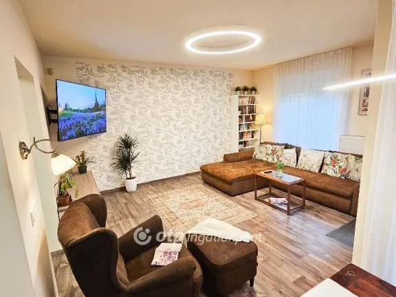 Eladó lakás Budapest XV. kerület, Pestújhely 106 nm